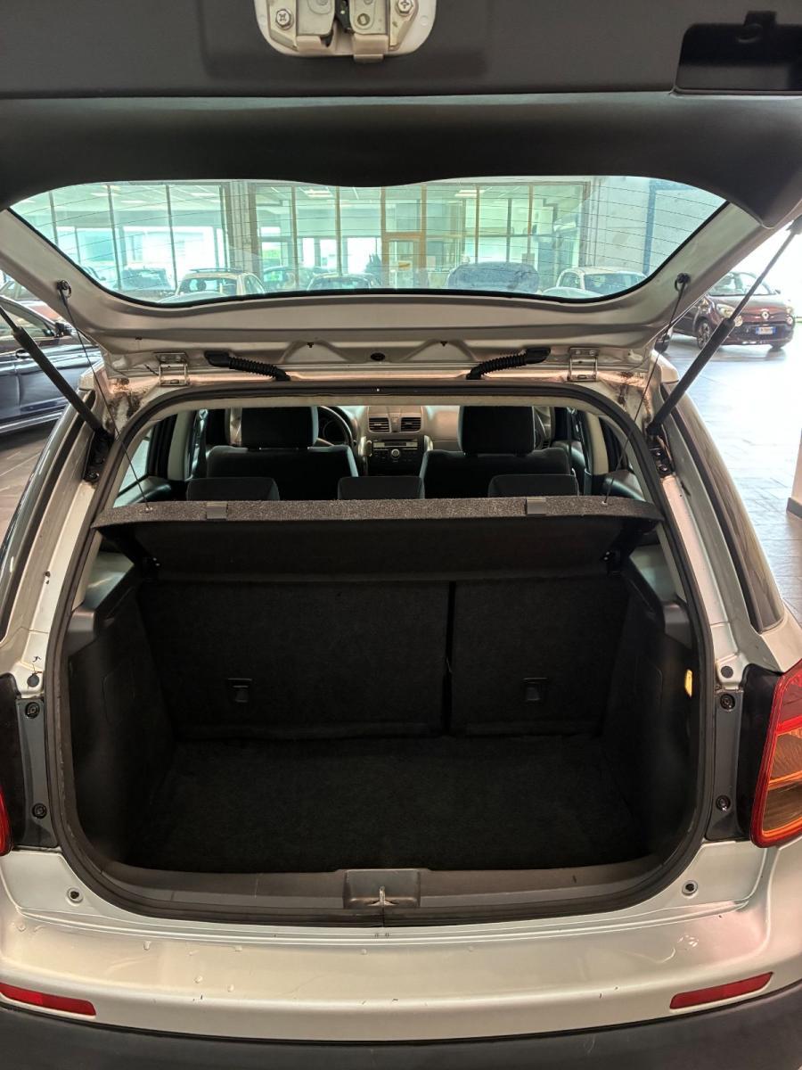 FIAT - Sedici - 2.0 MJT 4x4 Dynamic