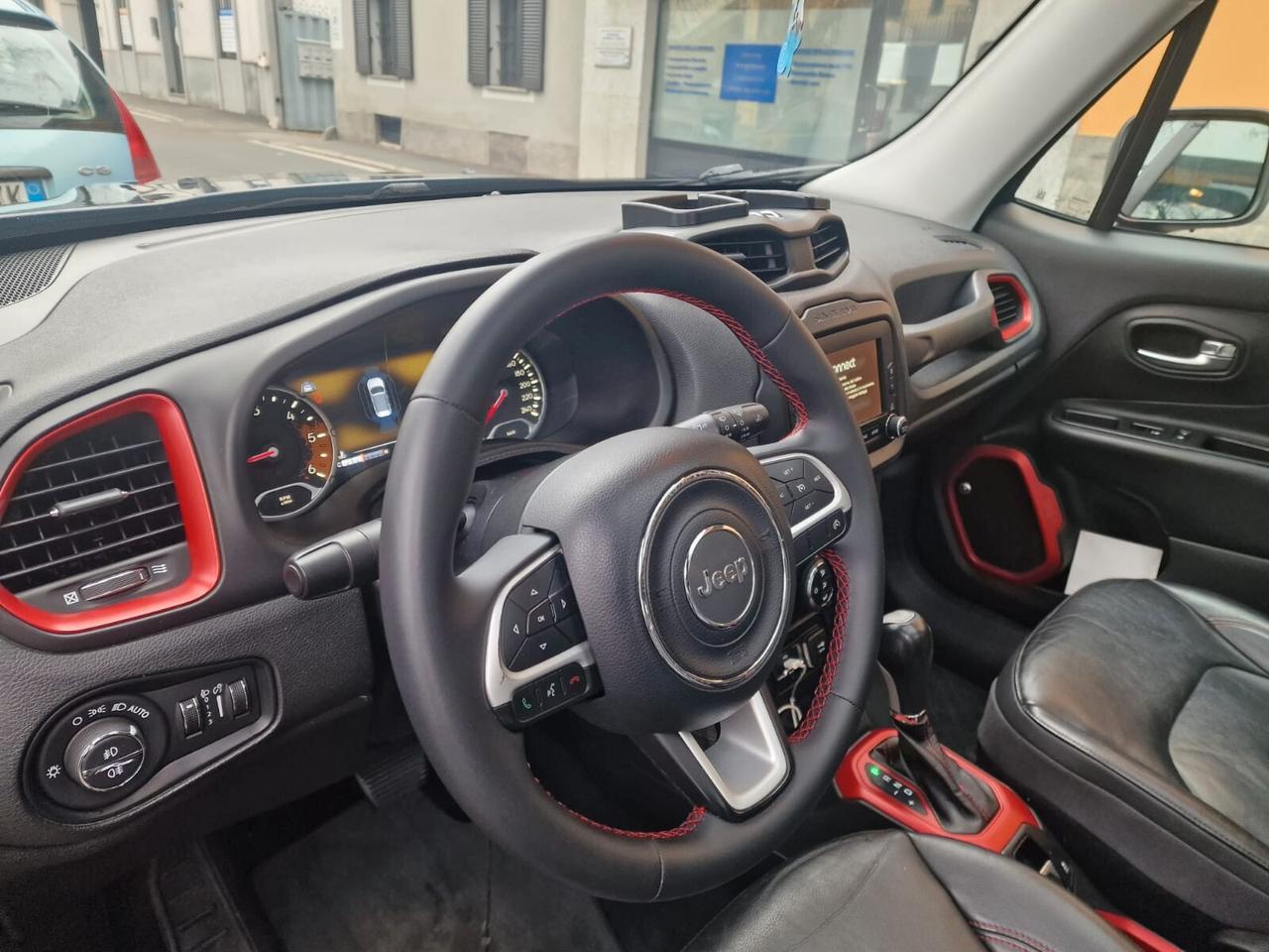 Jeep Renegade 170CV 4WD Trailhawk DISTRIBUZIONE NUOVA
