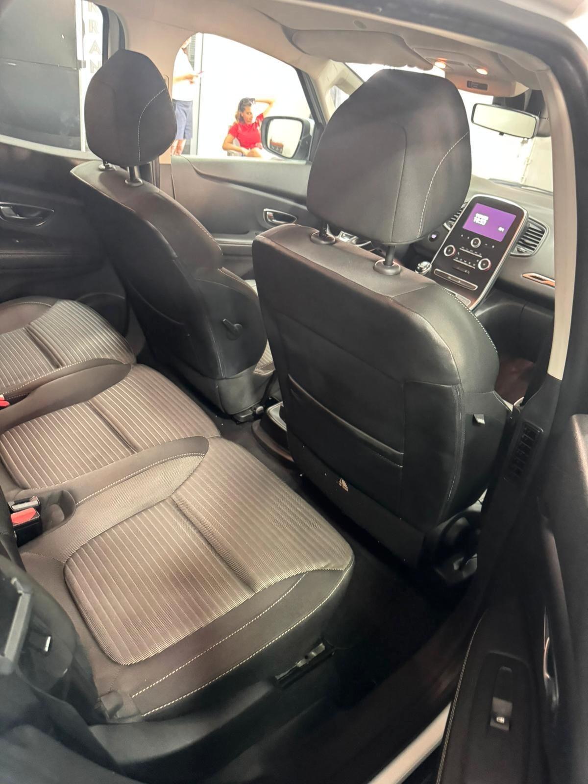 Renault Scenic Scénic dCi 8V 110 CV EDC Energy Bose