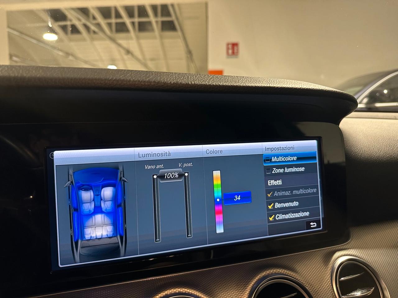 Mercedes-benz E 200 D Auto Sport Cerchi da 19' - LUCI 64 COLORI CRUISE ADATTIVO