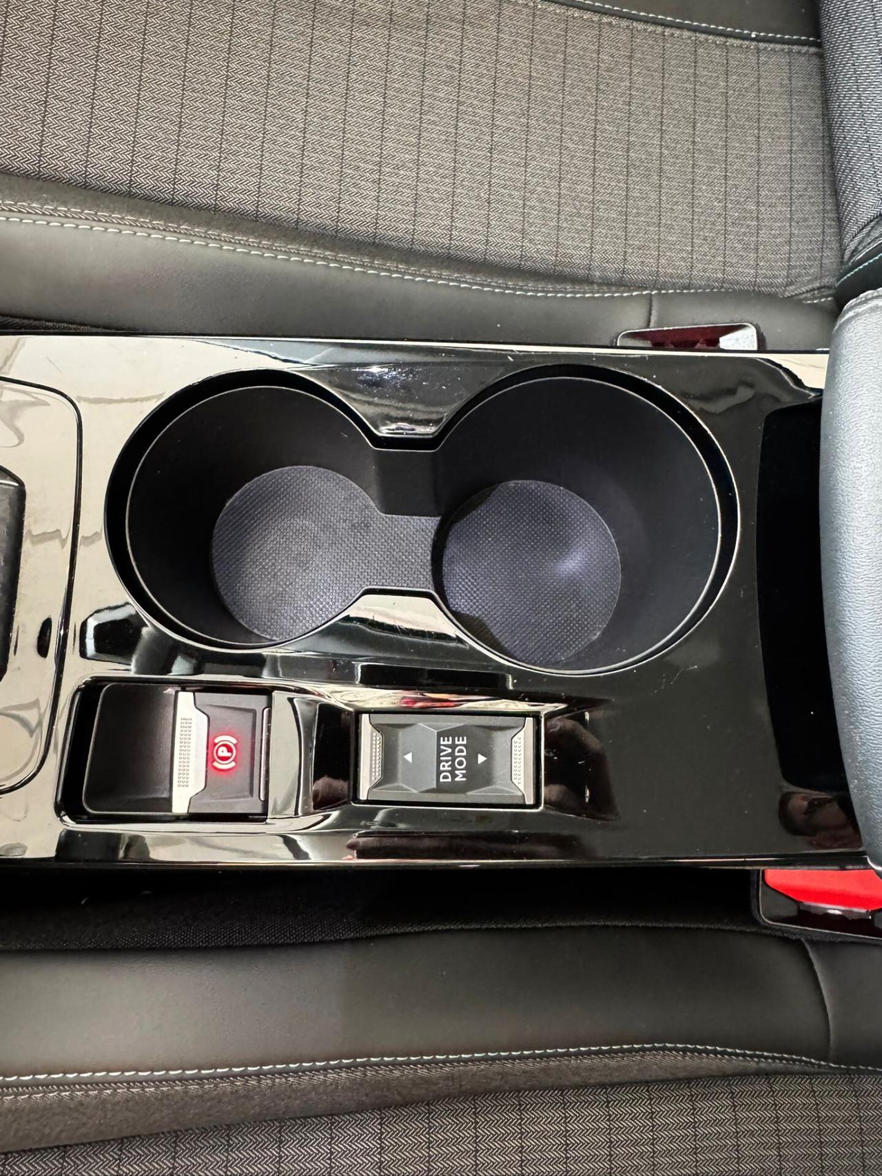 Peugeot 2008 BlueHDi 130 S&S EAT8 GT Pack