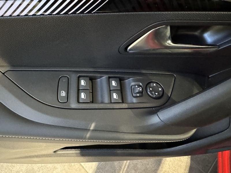 Peugeot 2008 2008 PureTech 130 S&S EAT8 Allure