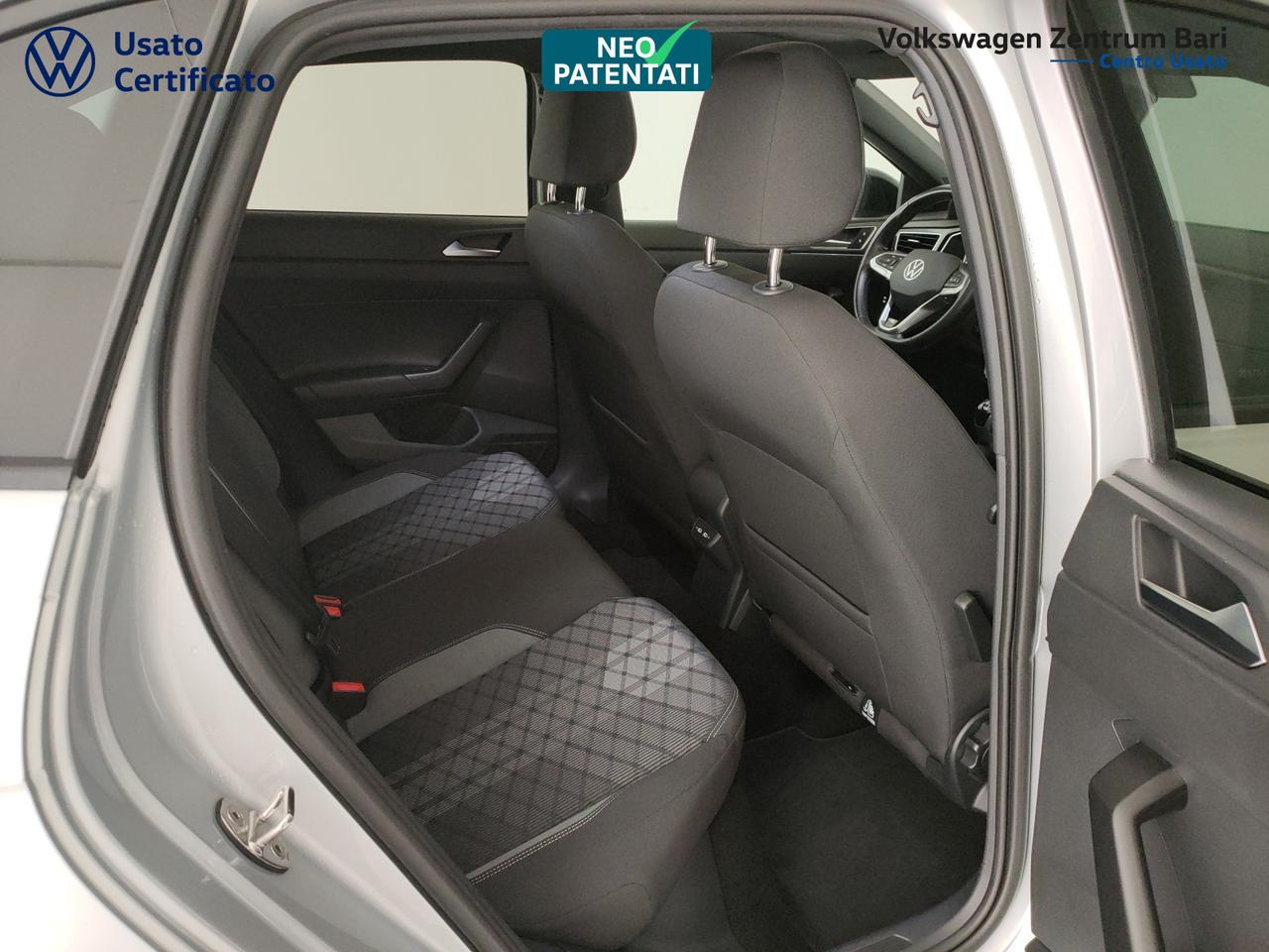 Volkswagen Taigo 1.0 tsi r-line 110cv