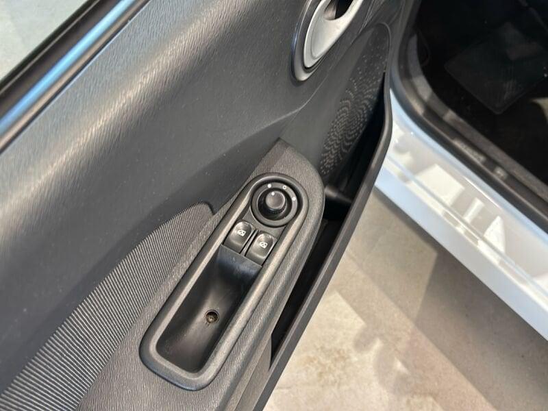 Renault Twingo 1.2 75cv