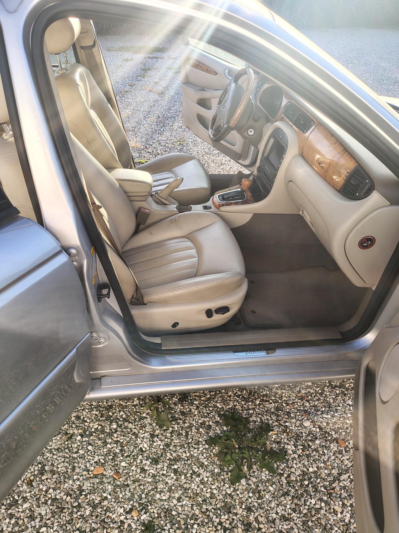 Jaguar X-Type 3.0 V6 24V cat Executive