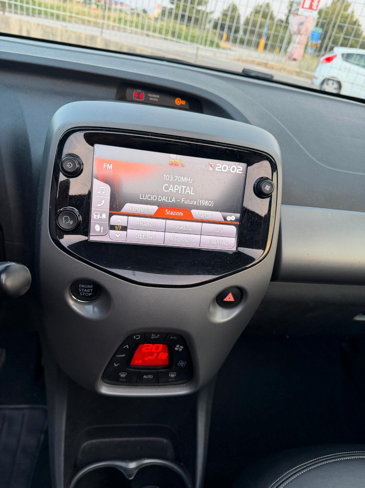 Toyota Aygo Connect 1.0 VVT-i 72 CV 5 porte x-wave MMT