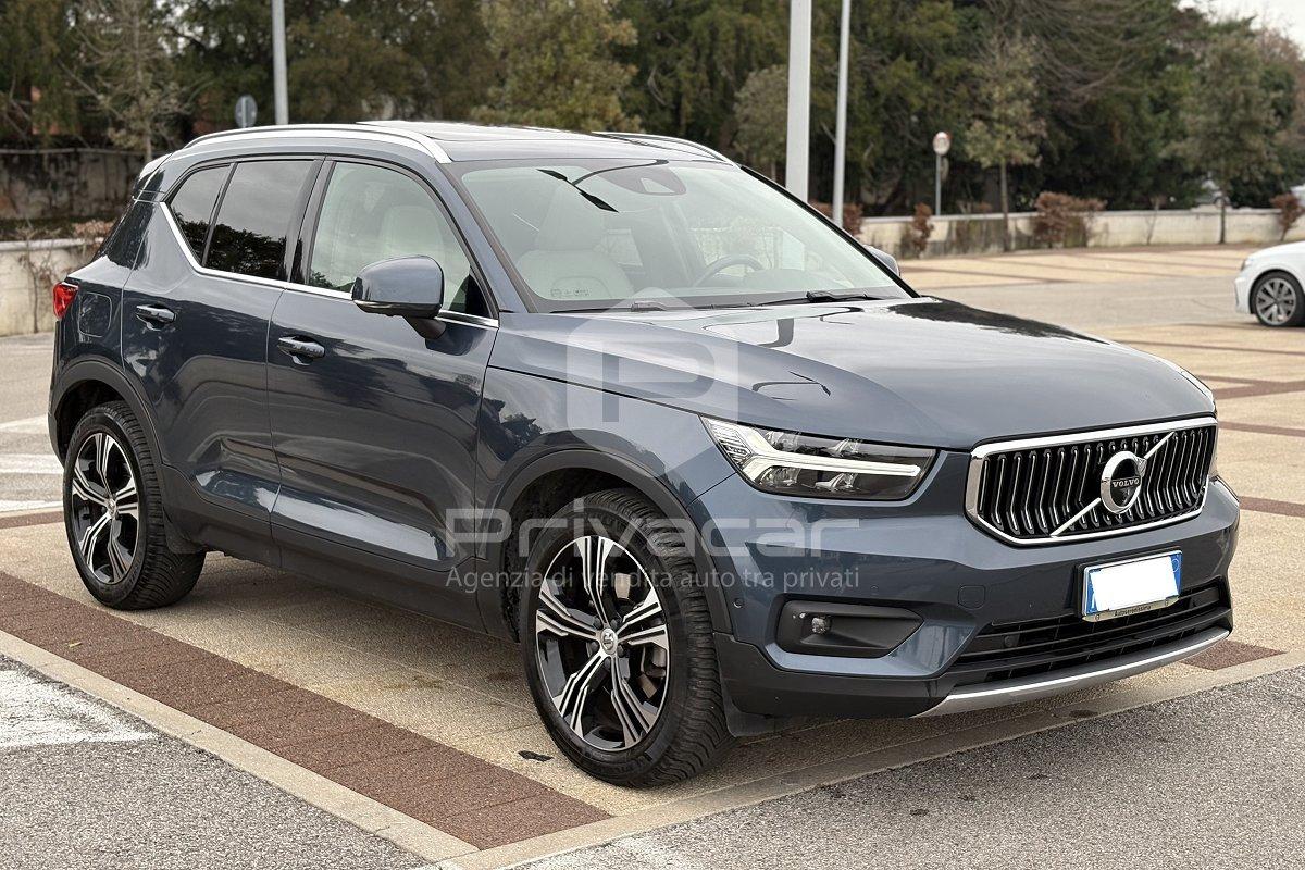 VOLVO XC40 B4 AWD Geartronic Momentum Pro