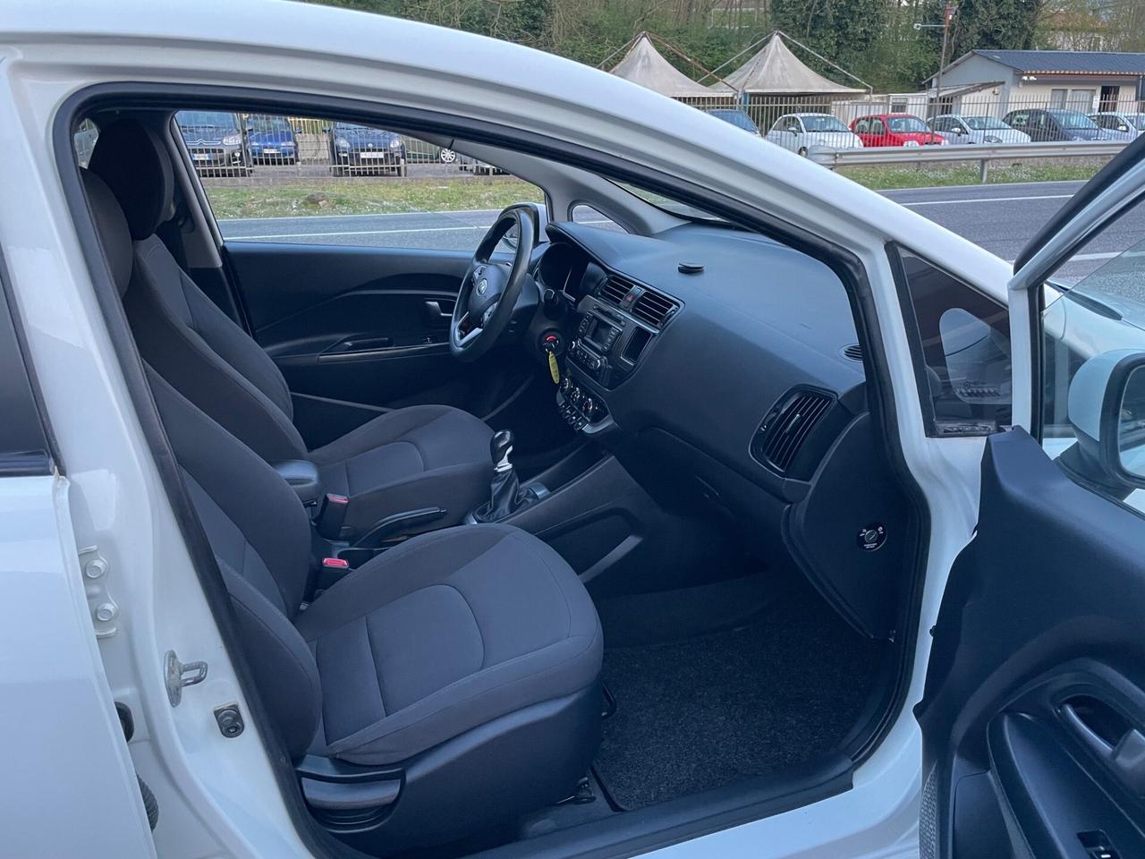 Kia Rio 1.1 CRDi 5p. Cool