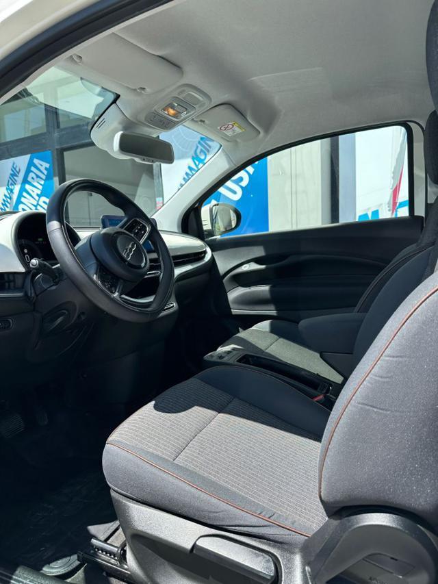 FIAT 500e Berlina 42 kWh Icon +