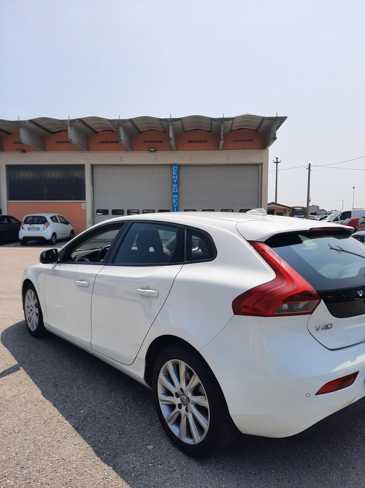 Volvo V40 D2 1.6 Momentum
