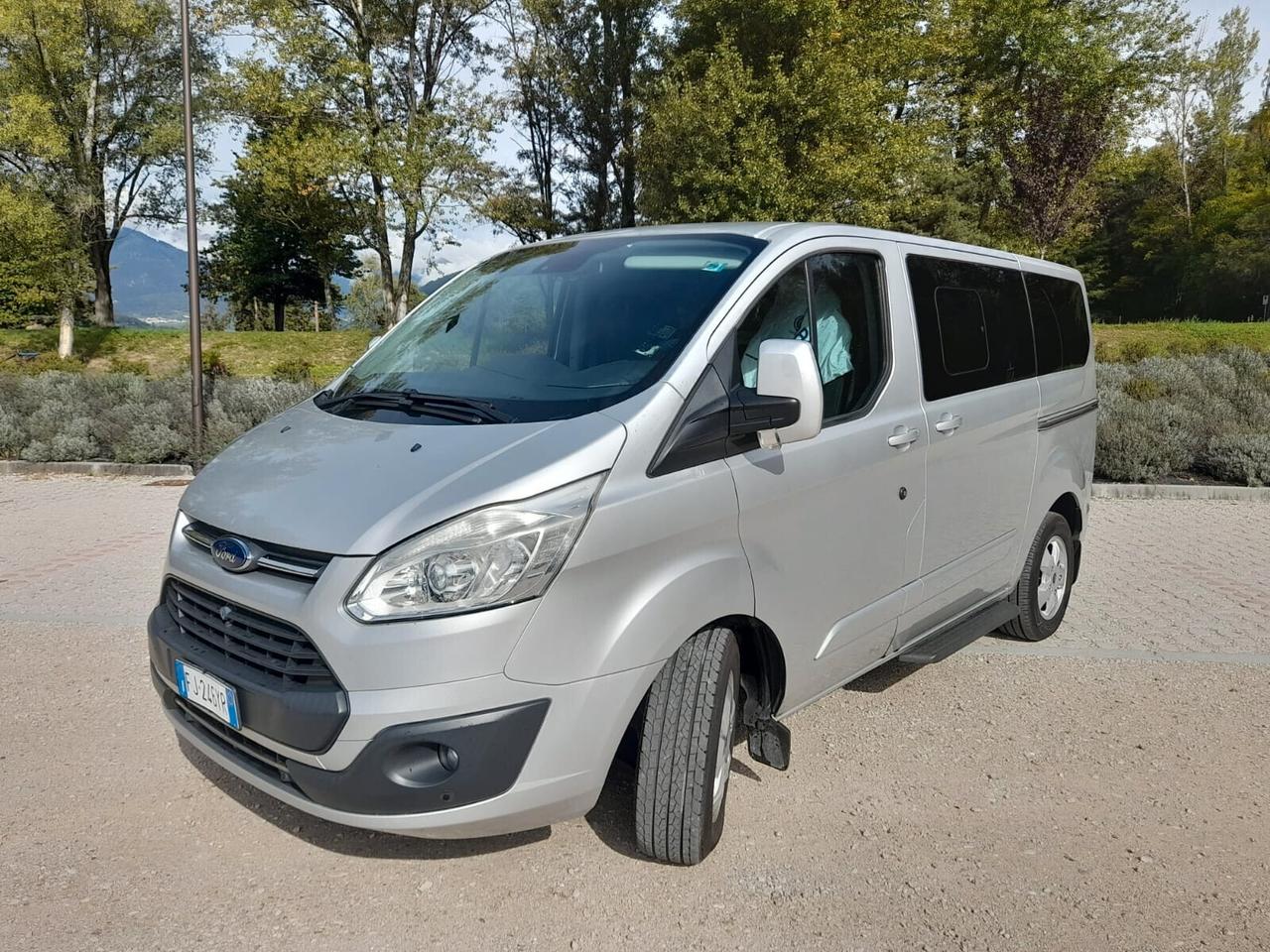 Ford Tourneo Custom 2.0 TDCi Titanium 9 POSTI