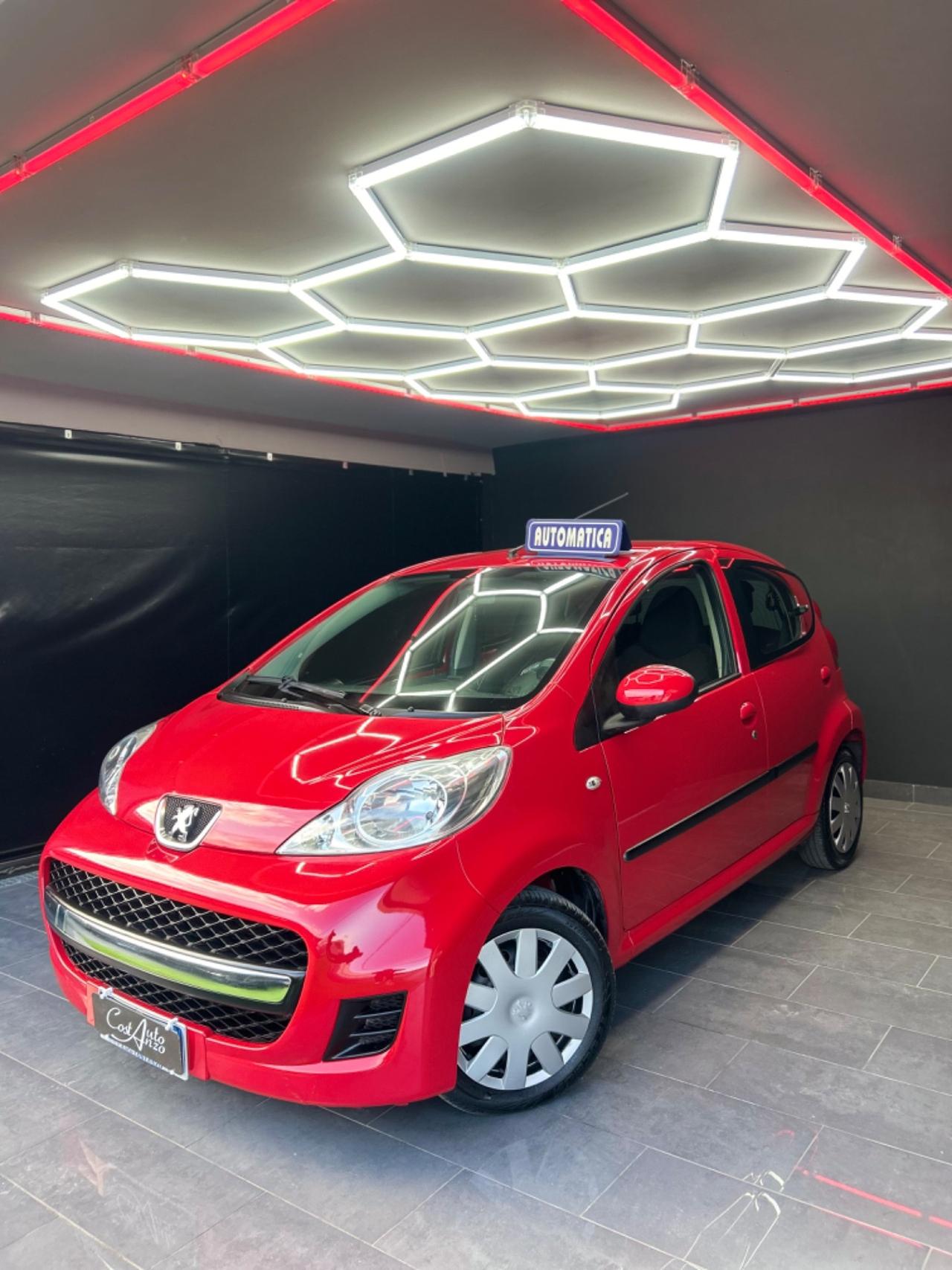 Peugeot 107 1.0 Benz. Sweet Years 2Tronic 2010
