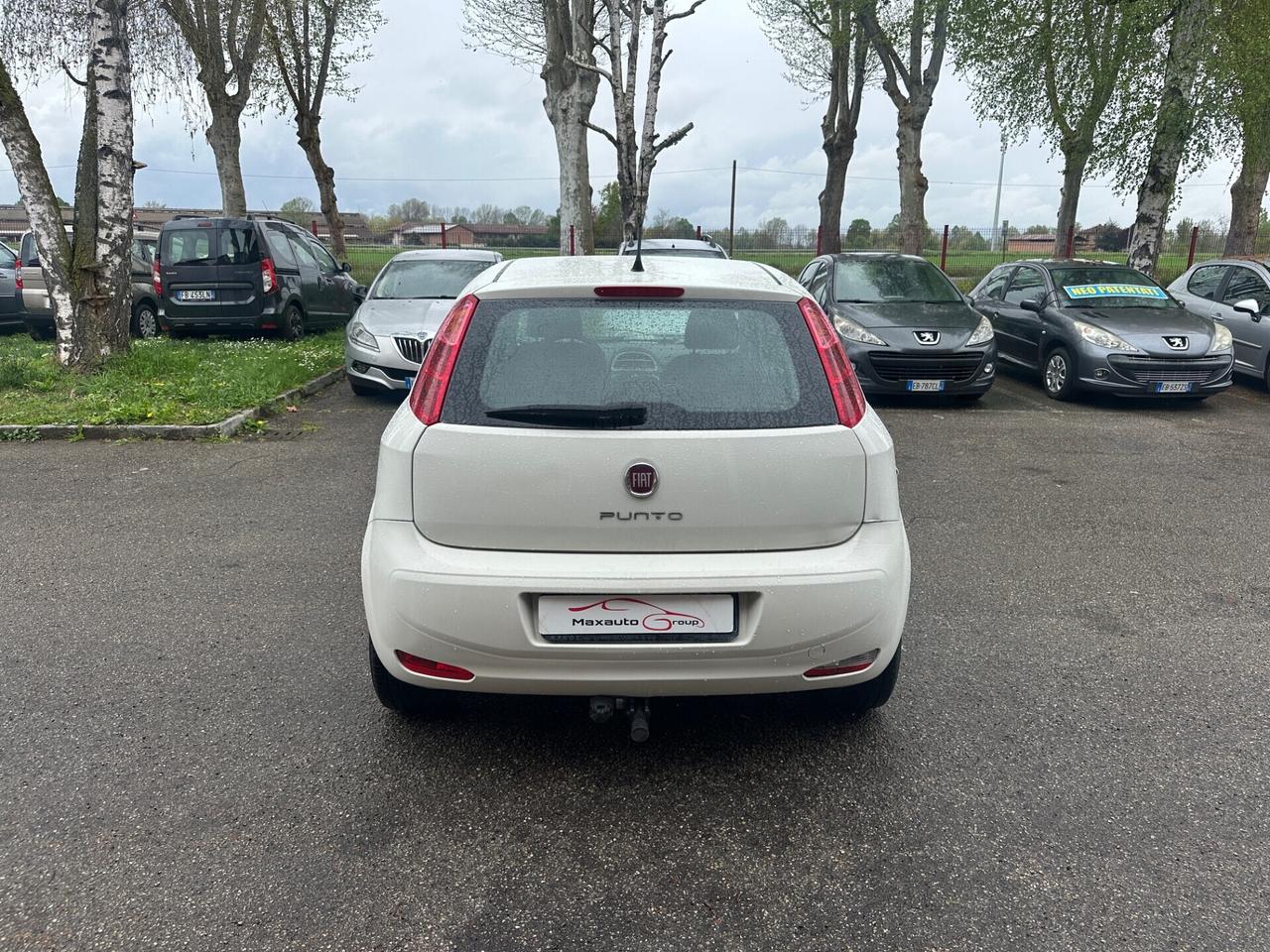 Fiat Punto 1.2 8V 5 porte Lounge gancio traino