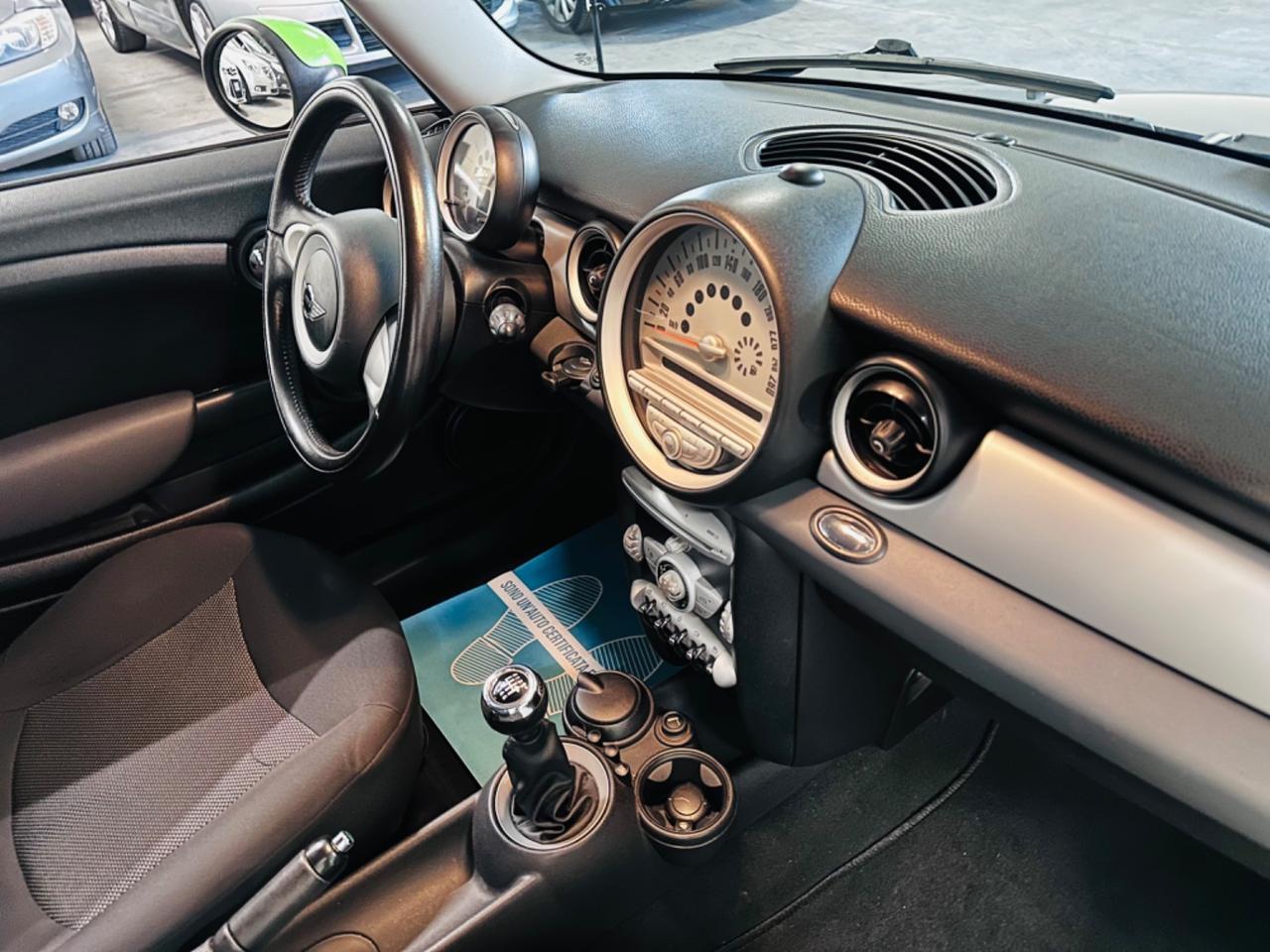 Mini 1.6 16V One (72kW)