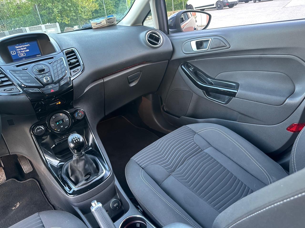 Ford Fiesta 1.5 TDCi 75CV 5 porte Neopatentati