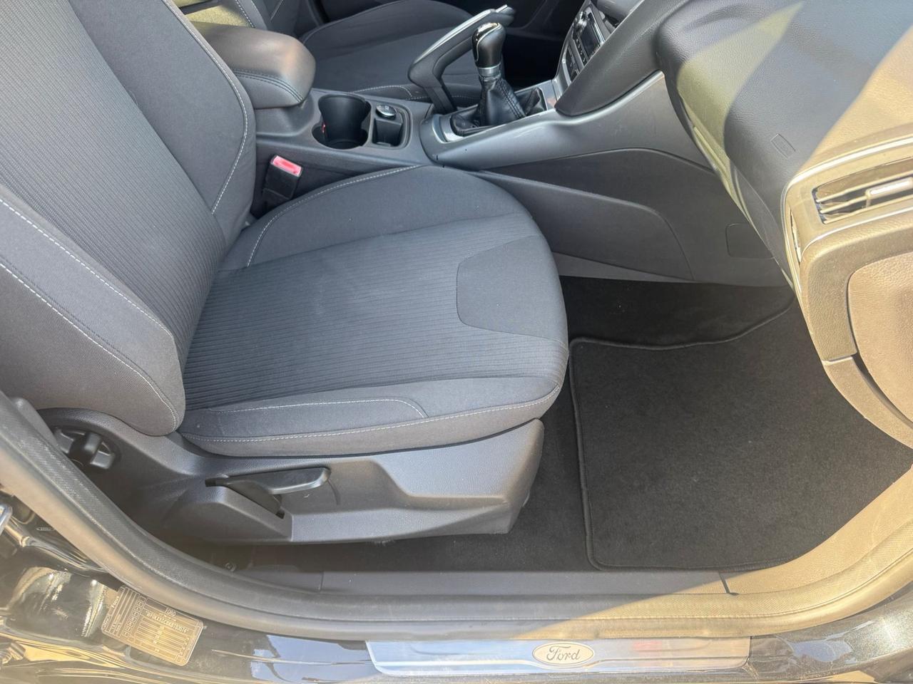 Ford Focus 1.6 105 CV neopatentati