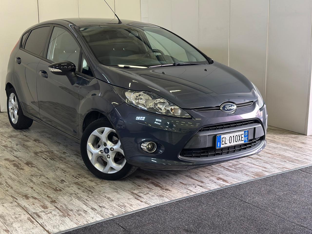 Ford Fiesta 1.2 Benzina 5 porte Titanium Ok Neopatentati