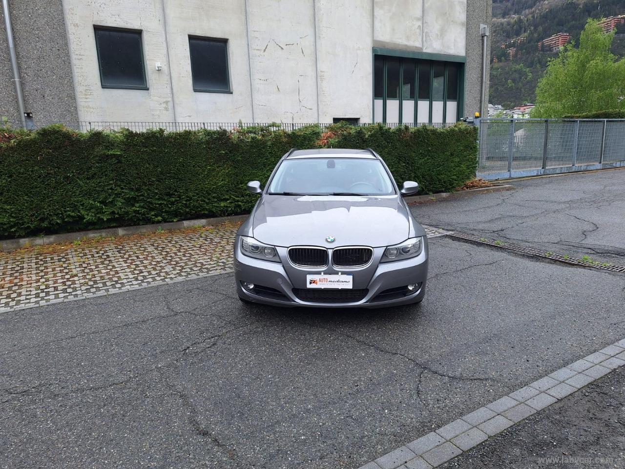 BMW 320d xDrive Touring 4X4 GANCIO TRAINO PELLE