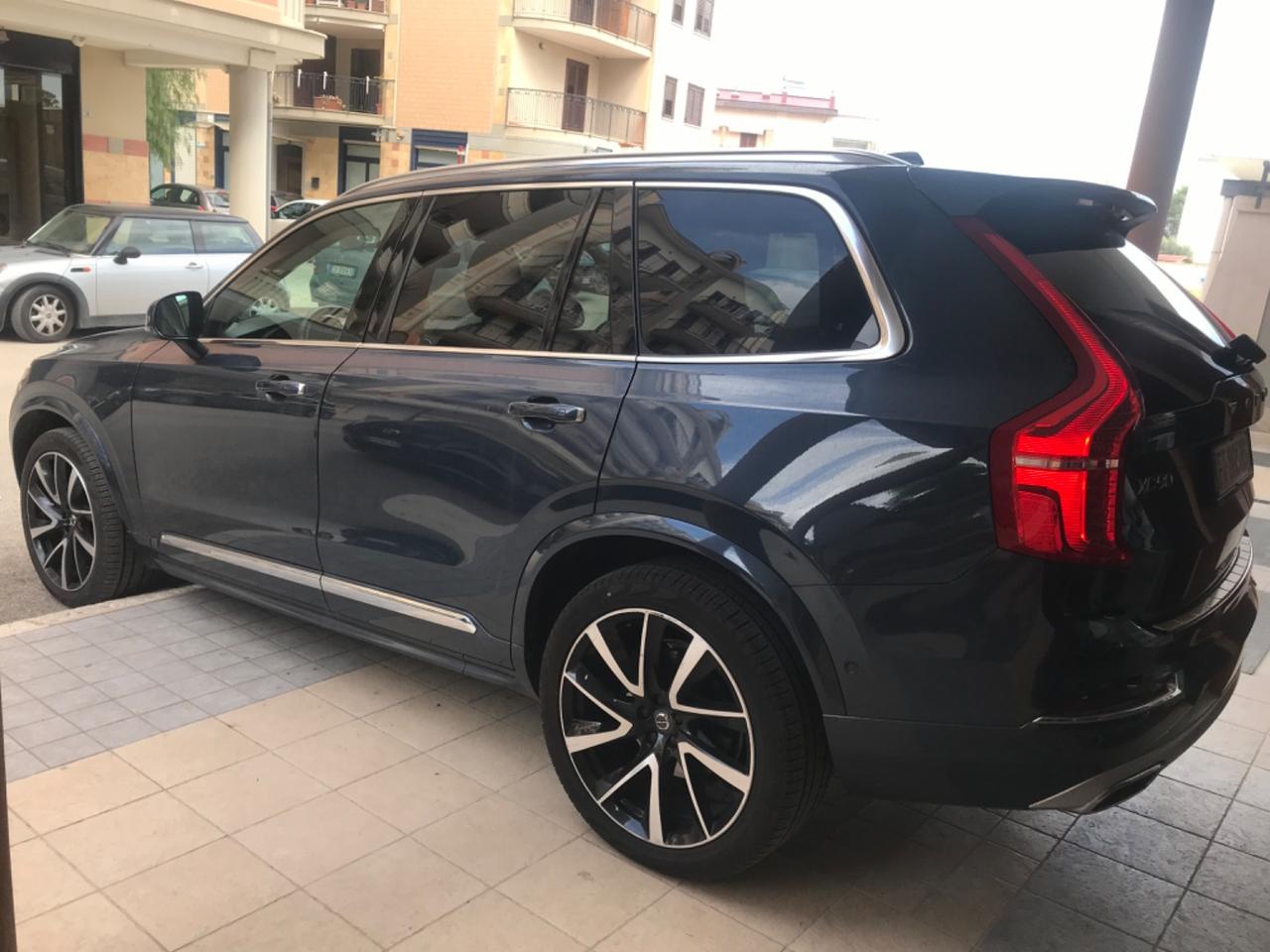 Volvo XC90 D5 AWD Geartronic 7 p.ti Inscription TETTO PELLE NAVY H/K LED 21