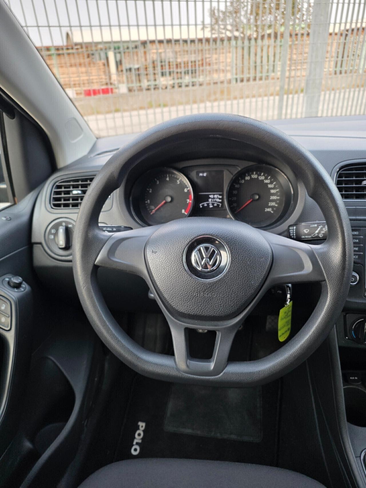 Volkswagen Polo 1.0 benzina 10/2016 pochi km FINANZIABILE