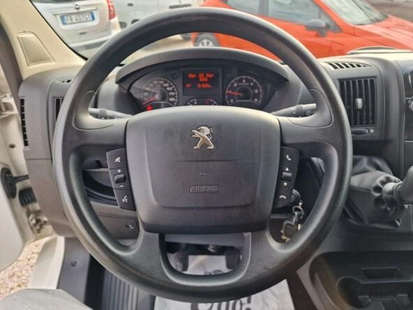 Peugeot Boxer 330 2.2 BlueHDi 120 S&S PC-TN Furgone