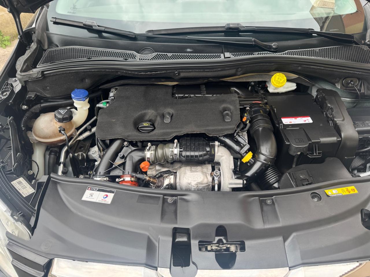 Peugeot 2008 BlueHDi 1600dci Urban Cross