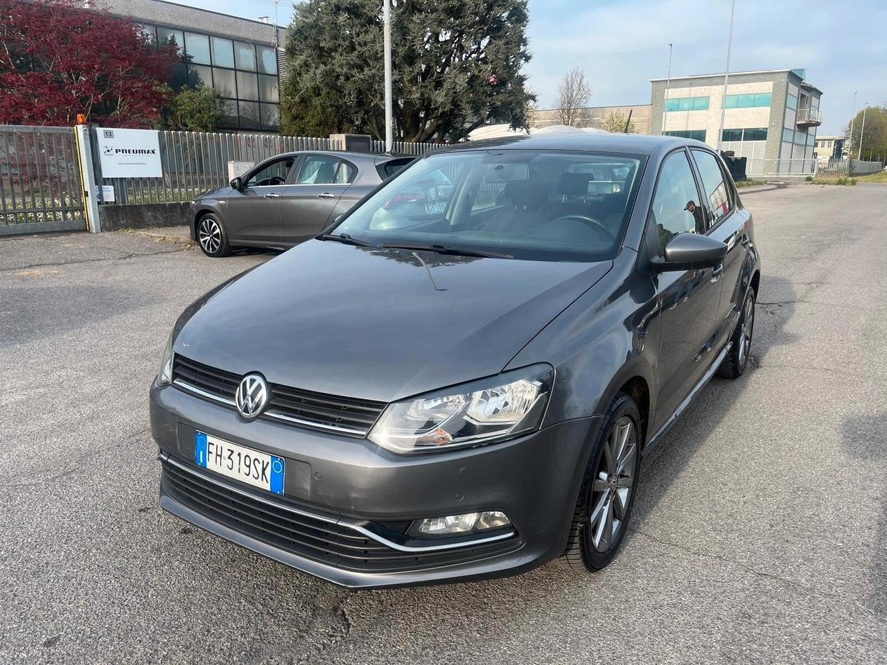 Volkswagen Polo 1.4 TDI 90 CV DSG **NEOP**