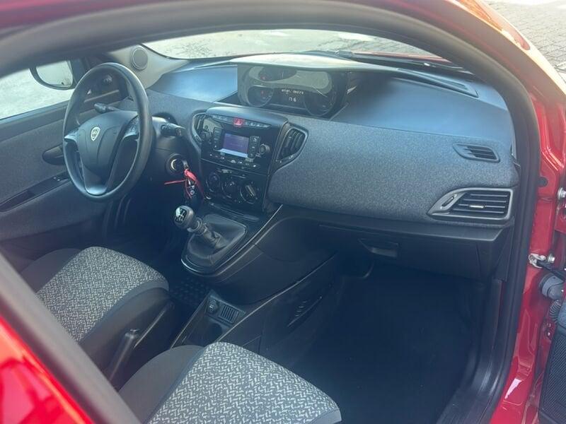 Lancia Ypsilon Ypsilon 1.0 firefly hybrid Silver Plus s&s 70cv