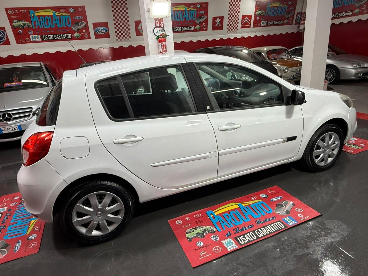 Renault Clio 1.2 16V 75cv Luxe - 2011