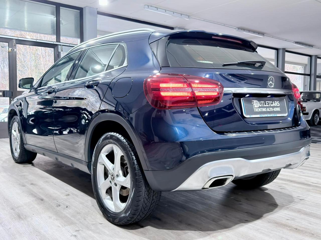 MERCEDES GLA 180d PREMIUM MANUALE 2017