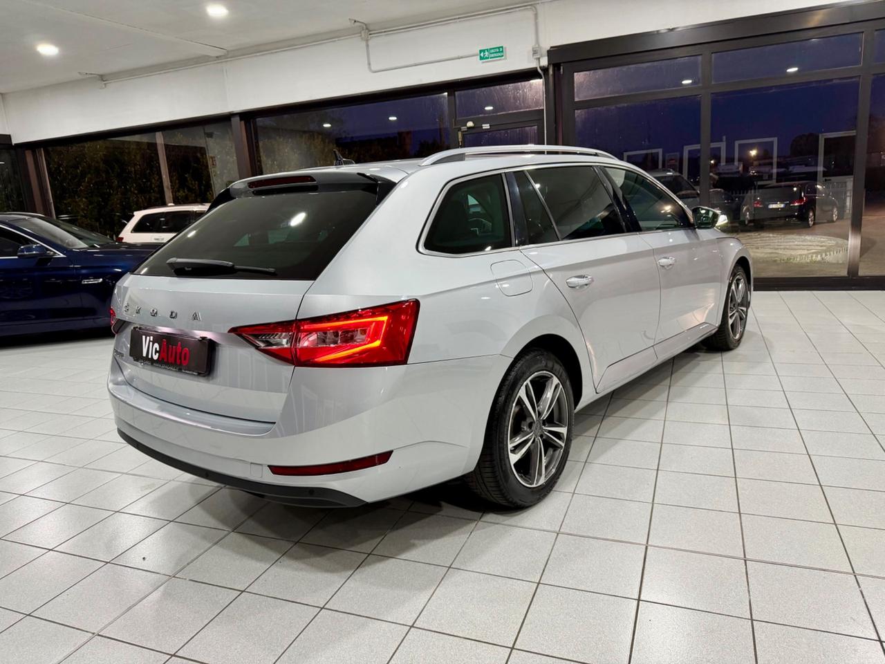 Skoda Superb 1.6 TDI SCR DSG Wagon Style