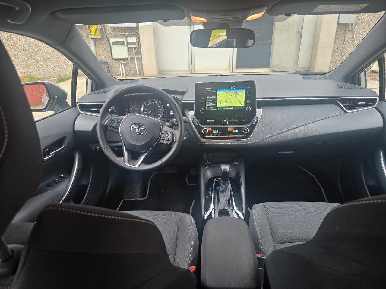 Toyota Corolla 1.8 Hybrid Style