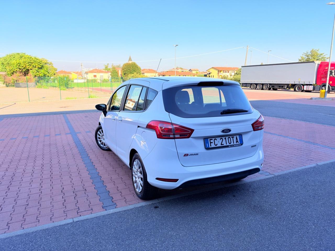 Ford B-Max 1.0 EcoBoost 100 CV Business Titanium