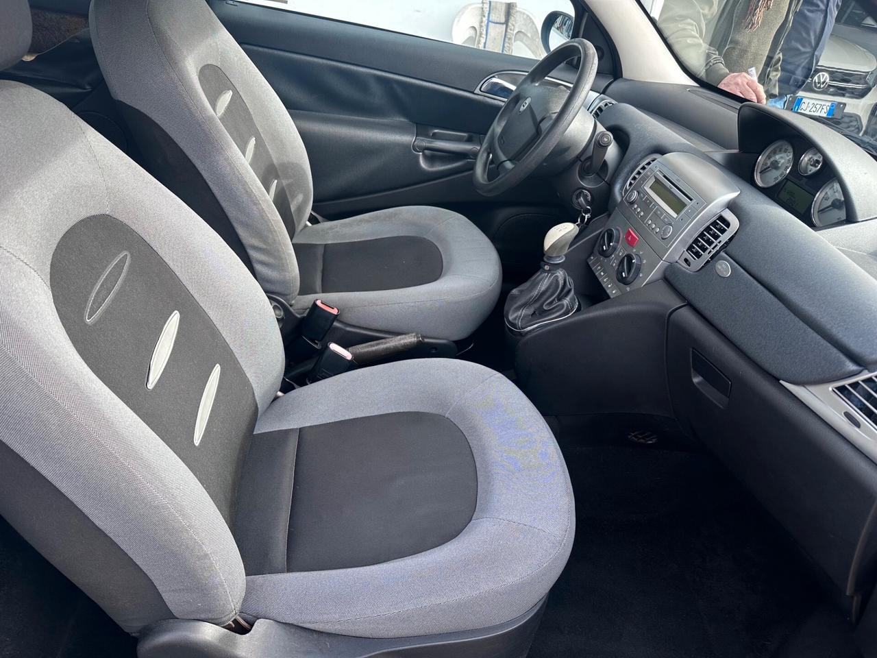 Lancia Ypsilon 1.2 Argento