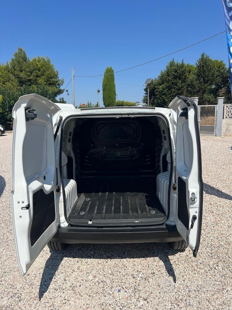 Fiat Fiorino 1.3 diesel 2023 24.000 km