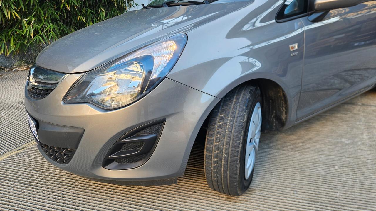 Opel Corsa 1.2 3 porte Edition