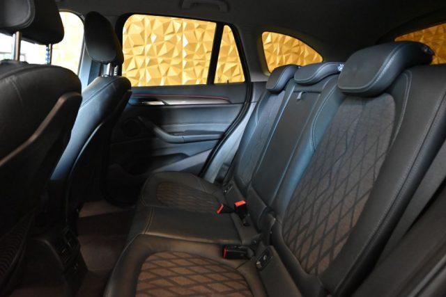 BMW X1 SDRIVE 18d SPORT BLACKLINE AUT.NAVI LED18"TEL FULL
