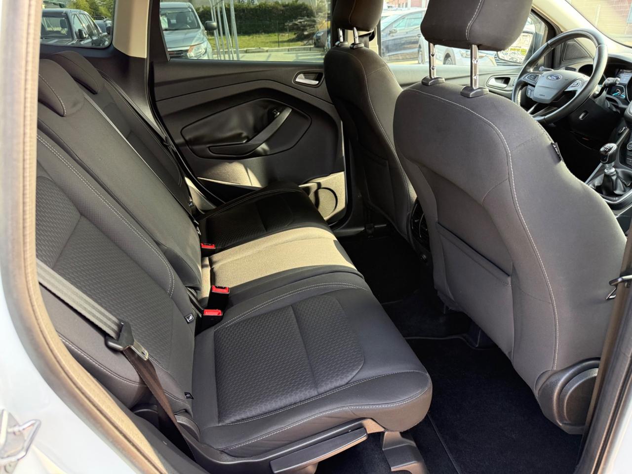 Ford Kuga 1.5 TDCI 120 CV S&S 2WD Titanium