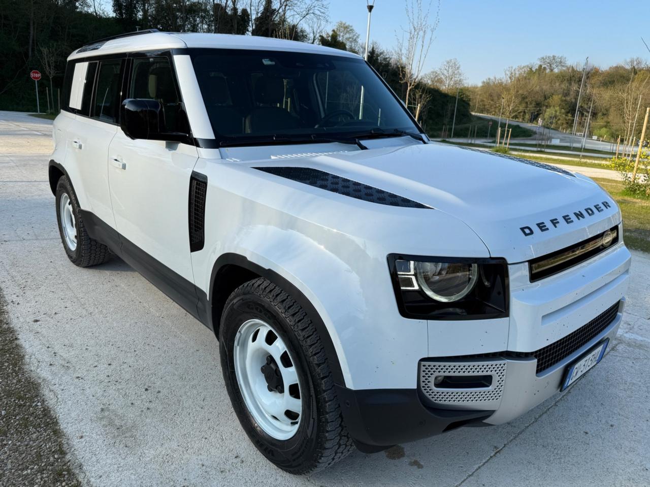Land Rover Defender 110 3.0D I6 250 CV - LEASING SUBENTRO