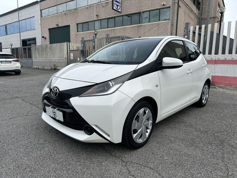 Toyota Aygo 1.0 VVT-i x-cool 5p. 69cv