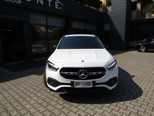 Mercedes-Benz GLA 200 BENZINA SPORT 163CV CAMBIO AUTO,CERCHI 18,FARI LED