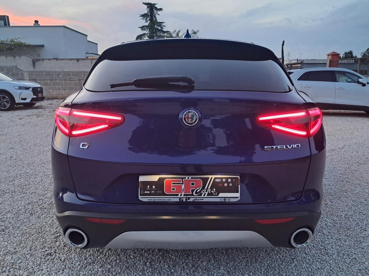 Alfa R. Stelvio 190 CV * AT8 Q4 *LED-PELLE-CERCHI 20*