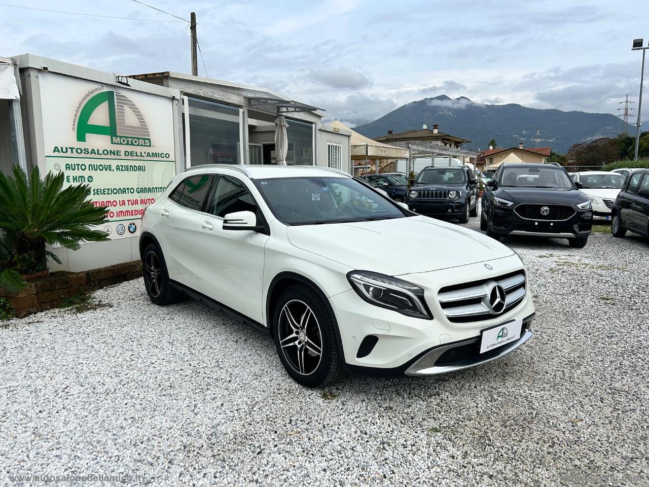 MERCEDES-BENZ GLA 200 CDI Automatic Premium