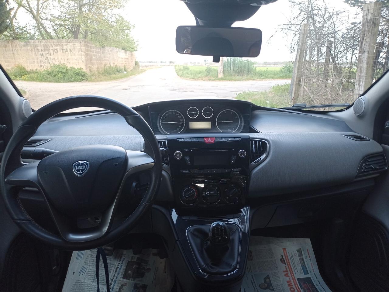 LANCIA YPSILON 1.3 DIESEL 95cv 10/12 KM116.000 2PROP