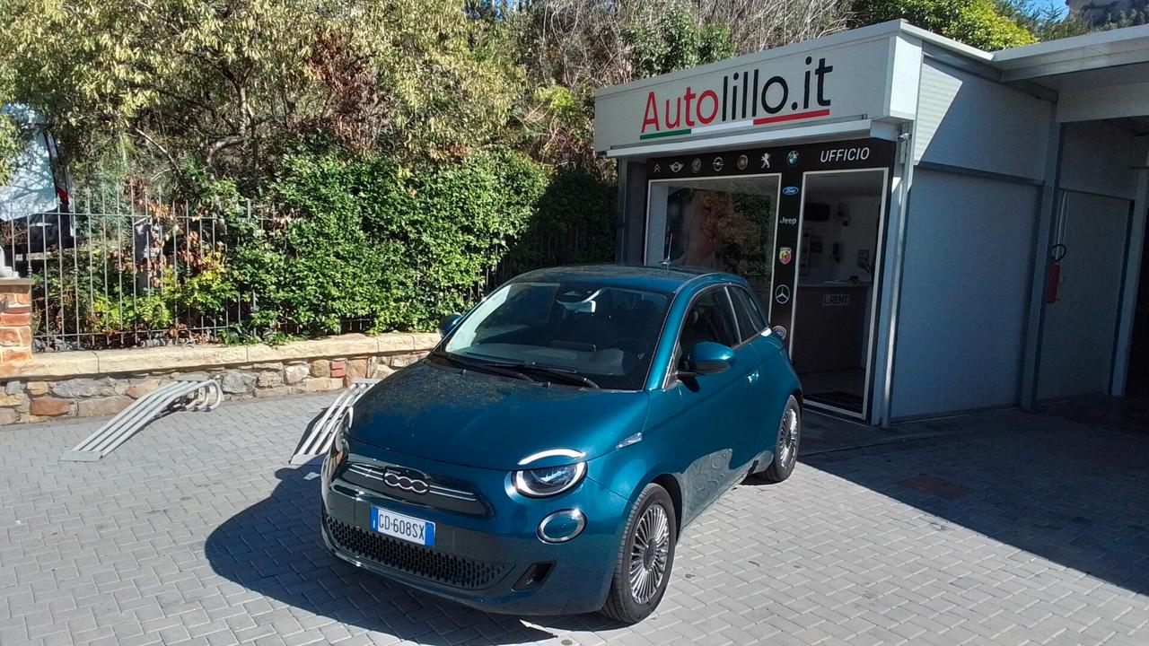 Fiat 500 elettrica 42 kW IVA ESPOSTA