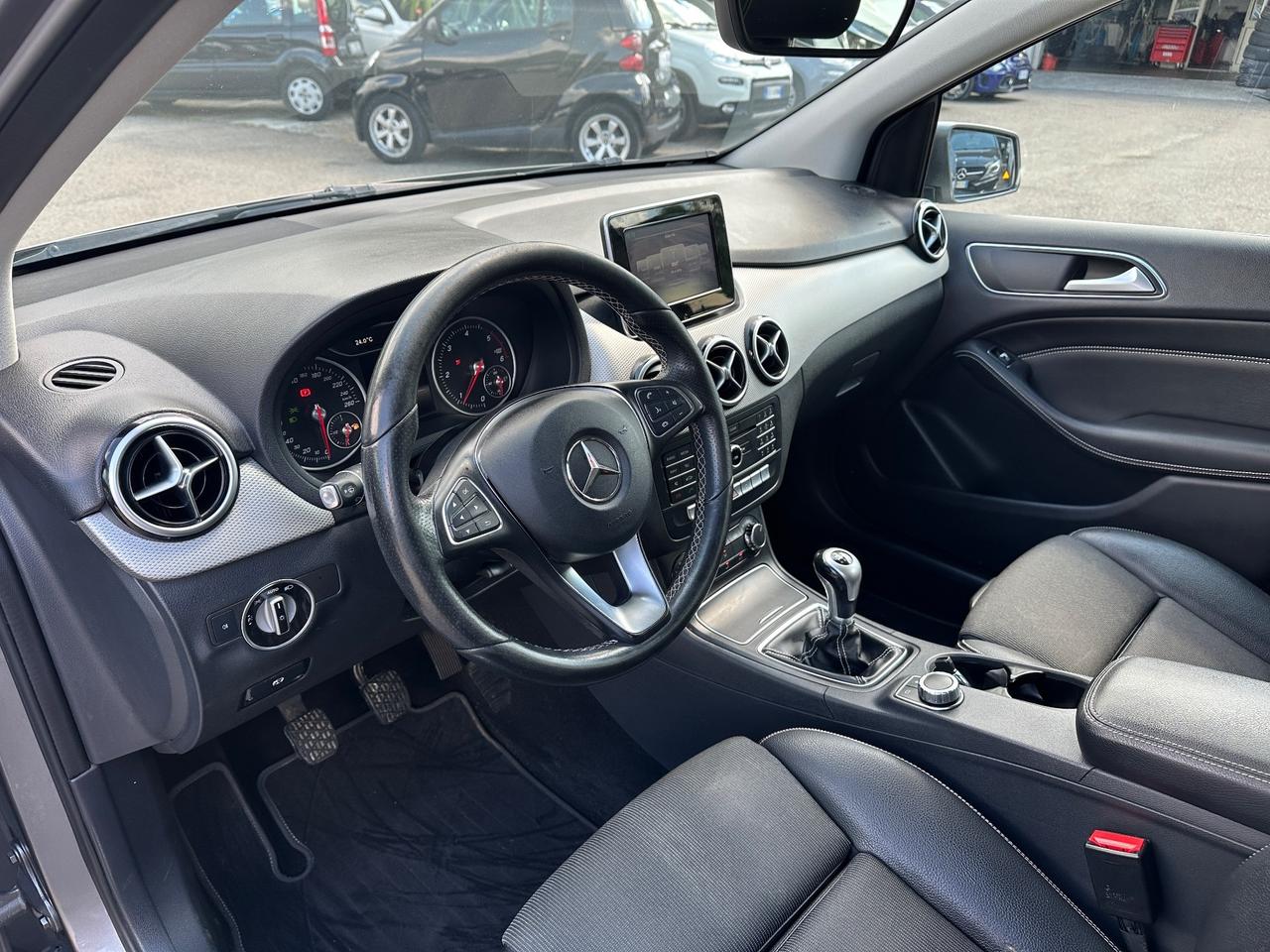 Mercedes-benz B 180 d Premium