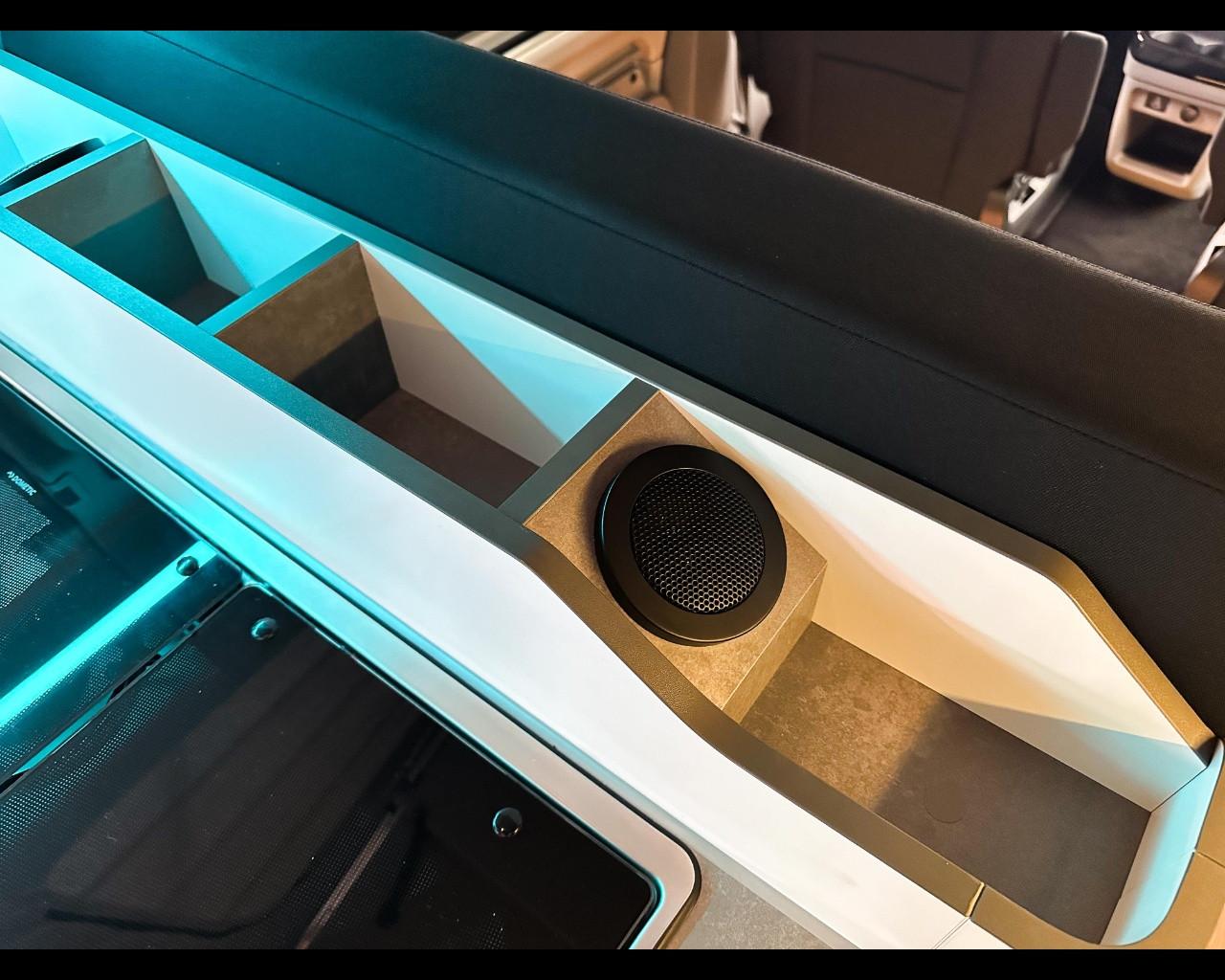 FORD Transit Nugget 320 2.0 Ecoblue 170cv aut. PC