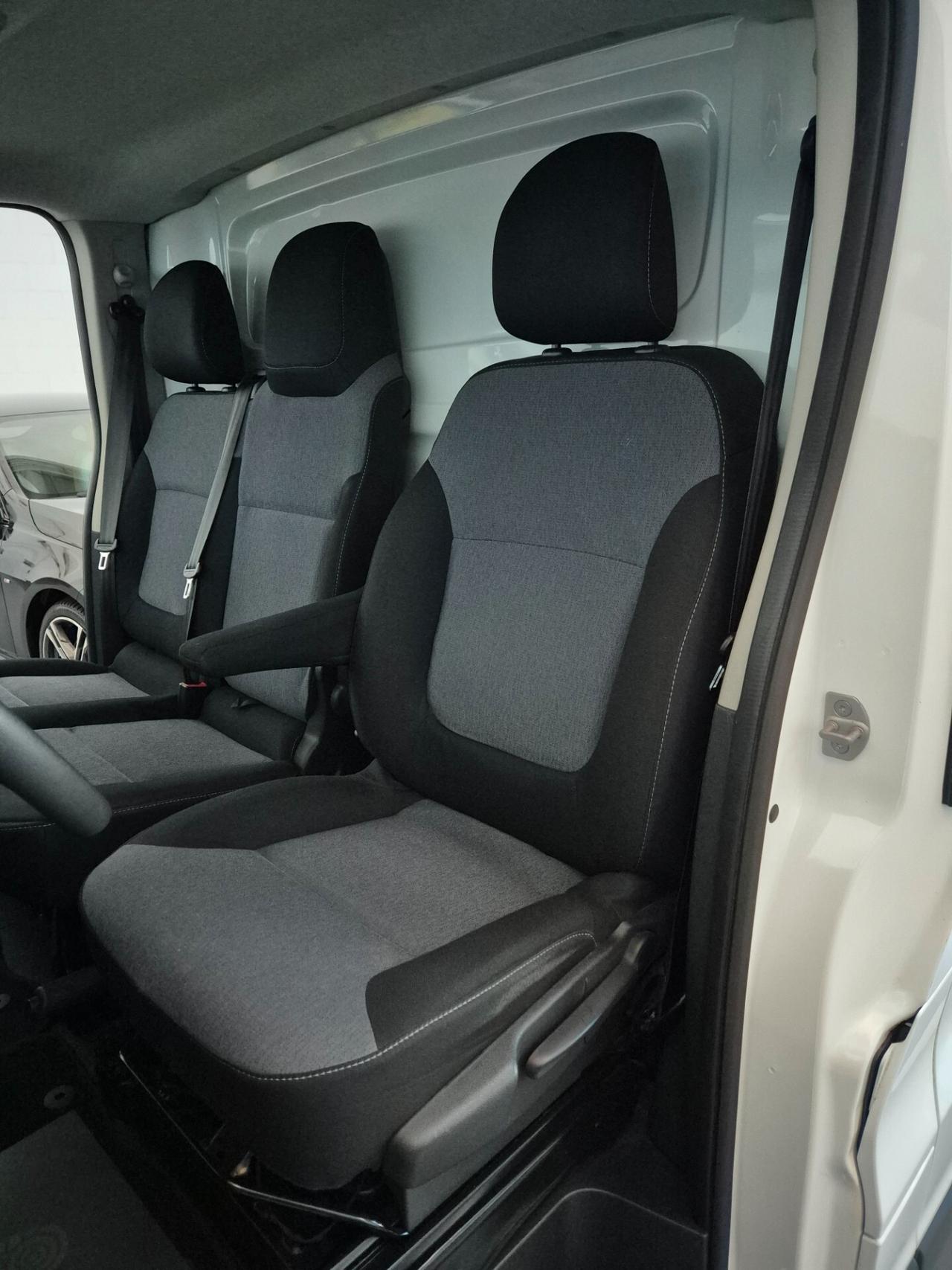 Opel vivaro 1.6d 125cv BIturbo 6 marce IvaEsposta Finanziabile