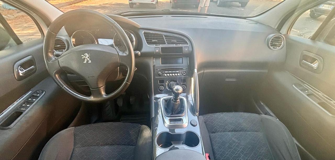 Peugeot 3008 1.6 HDi 115CV Business