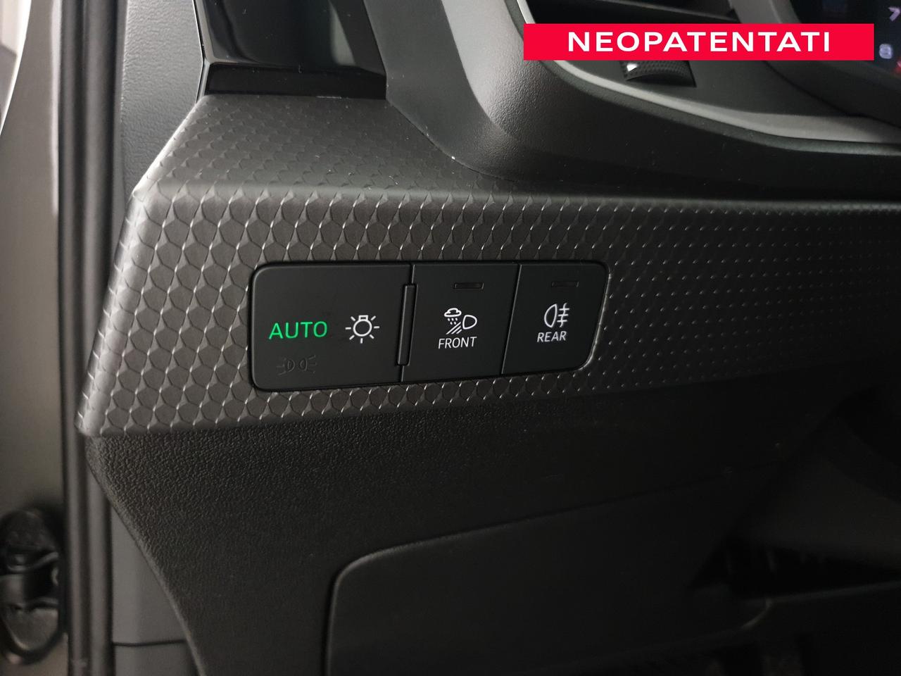 Allstreet 30TFSI 116CV S tronic Identity Contrast